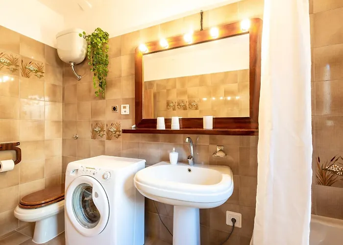 Romance - One Bedroom With Terrace R2