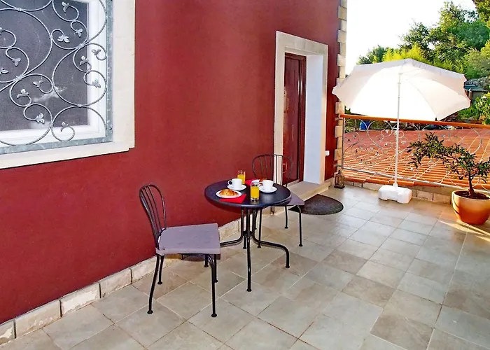 Romance - One Bedroom With Terrace R2