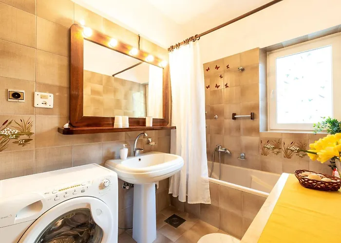 Romance - One Bedroom With Terrace R2 *