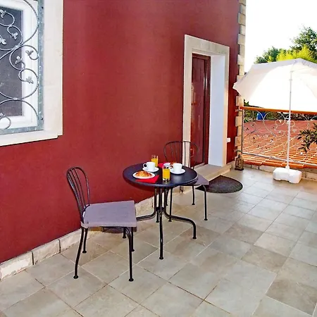 Romance - One Bedroom With Terrace R2