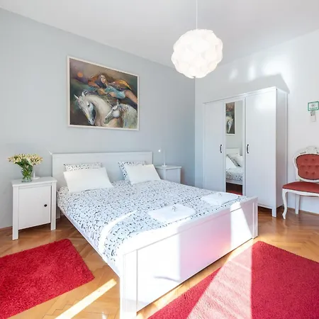 Apartment Romance - One Bedroom With Terrace R2 *